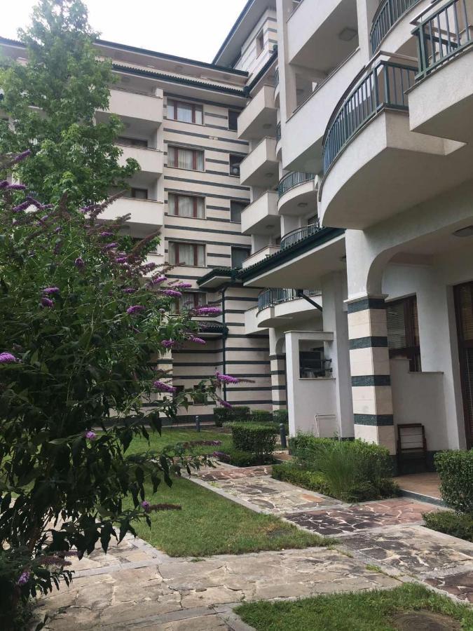 Private Apartments In Emerald Равда Екстер'єр фото