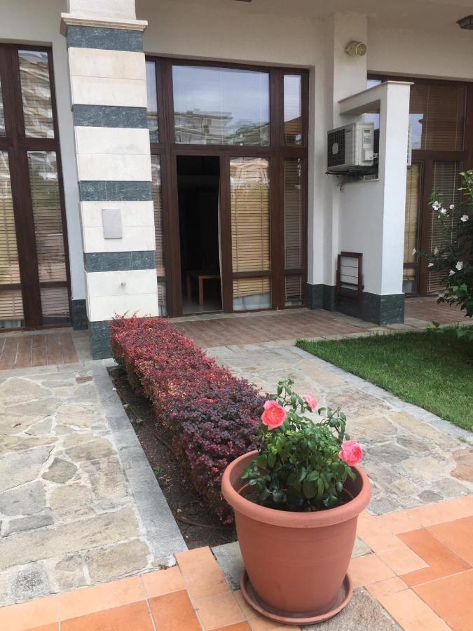 Private Apartments In Emerald Равда Екстер'єр фото