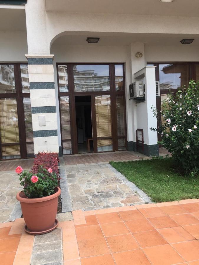 Private Apartments In Emerald Равда Екстер'єр фото