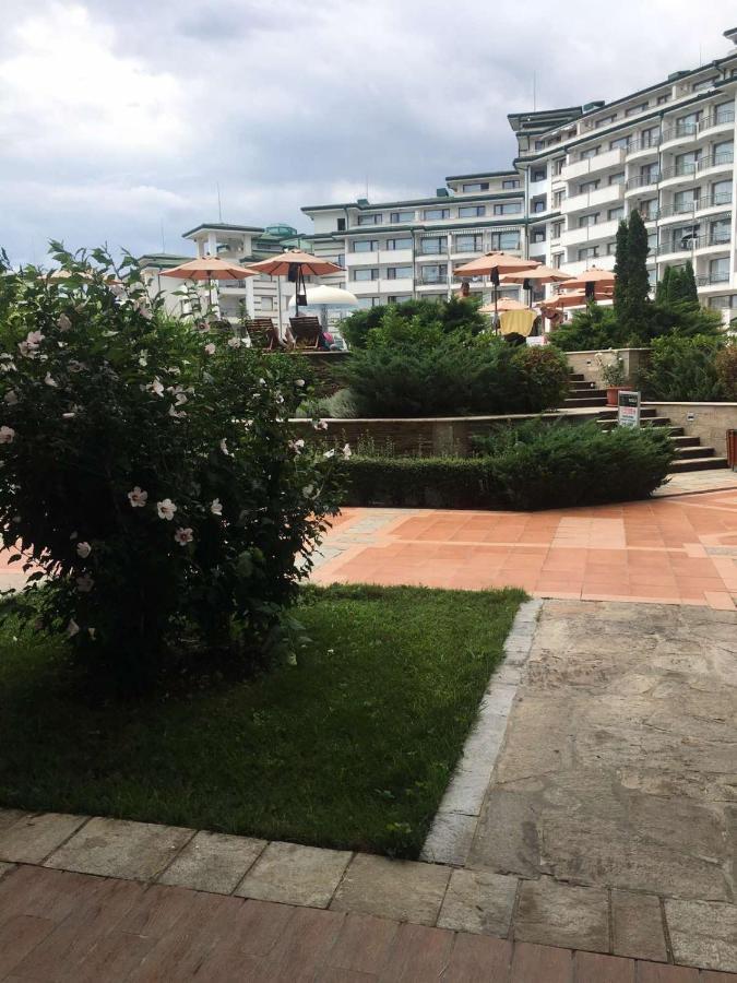 Private Apartments In Emerald Равда Екстер'єр фото