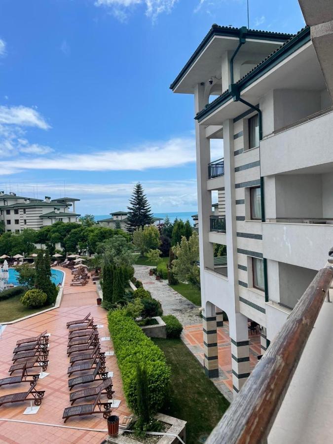 Private Apartments In Emerald Равда Екстер'єр фото