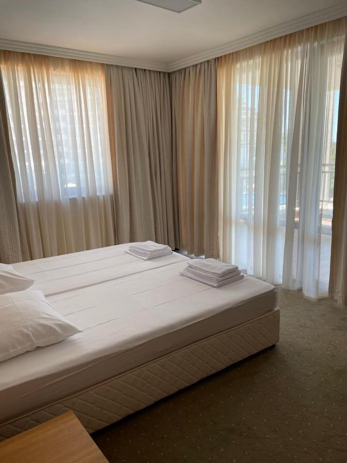 Private Apartments In Emerald Равда Екстер'єр фото