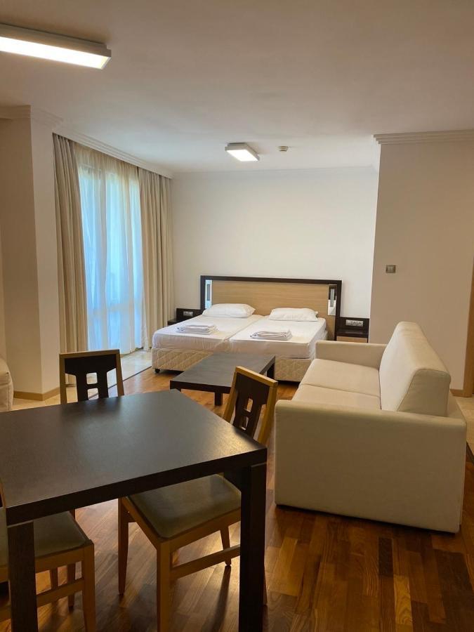 Private Apartments In Emerald Равда Екстер'єр фото