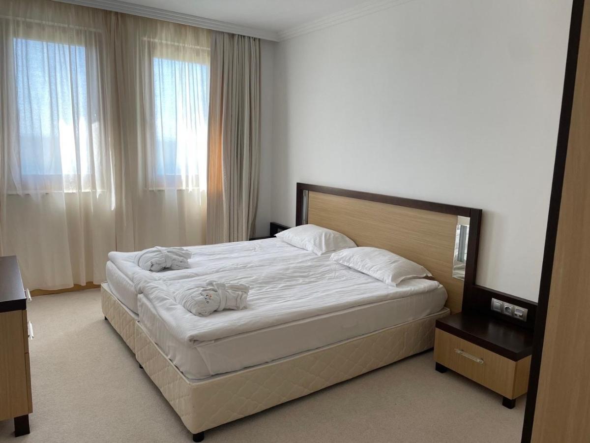 Private Apartments In Emerald Равда Екстер'єр фото