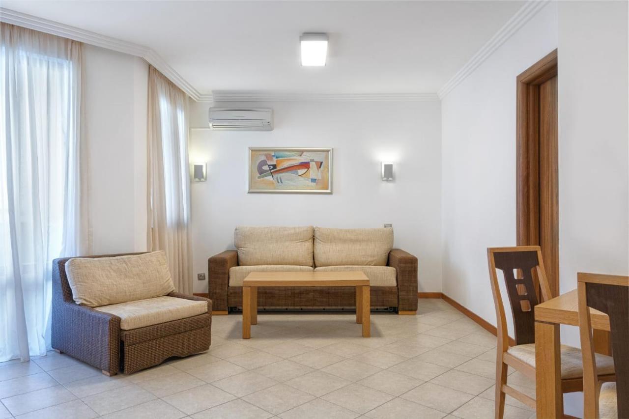 Private Apartments In Emerald Равда Екстер'єр фото